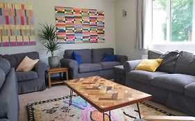 Spacious North Devon Villa With Beautiful Garden